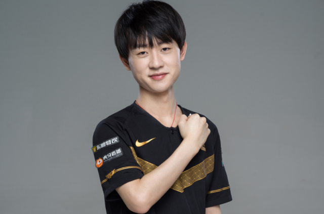 1.25亿英镑！伊萨克告别纽卡转投利物浦，或助红军卫冕英超！